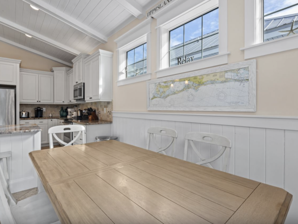 Holmes Beach Vacation Rental Sleeps Six Guests West of Gulf Drive