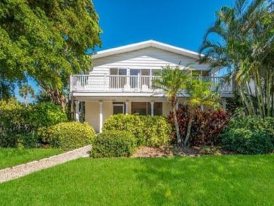 Charming Vacation Rental on Holmes Beach. Call Today.