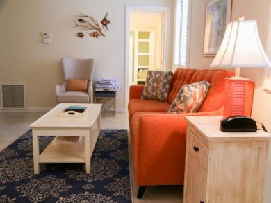 Charming Vacation Rental on Holmes Beach. Call Today.