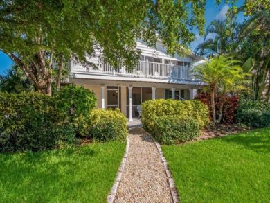 Charming Vacation Rental on Holmes Beach. Call Today.