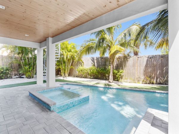 Bradenton Beach Vacation Rental - Luxury Home with Pool & Arcade