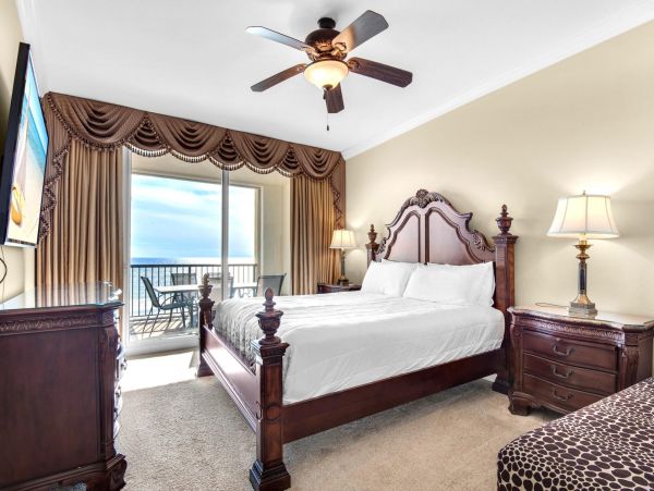Fort Walton Beach Vacation Rental - Gulf Front Condo with Balcony & Pool