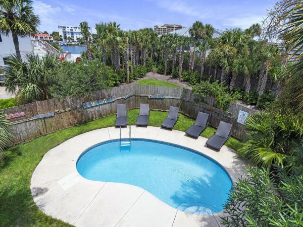 Destin Luxury 6 Bedroom Vacation Pool Home Sleeps 16 Guests