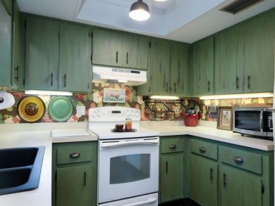 Charming Vacation Rental on Bradenton. Call Today.
