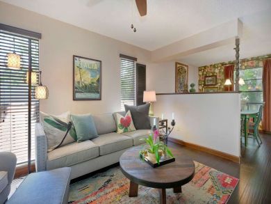 Charming Vacation Rental on Bradenton. Call Today.
