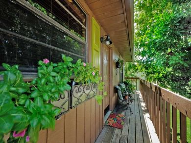 Charming Vacation Rental on Bradenton. Call Today.