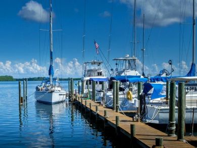 Charming Vacation Rental on Bradenton. Call Today.