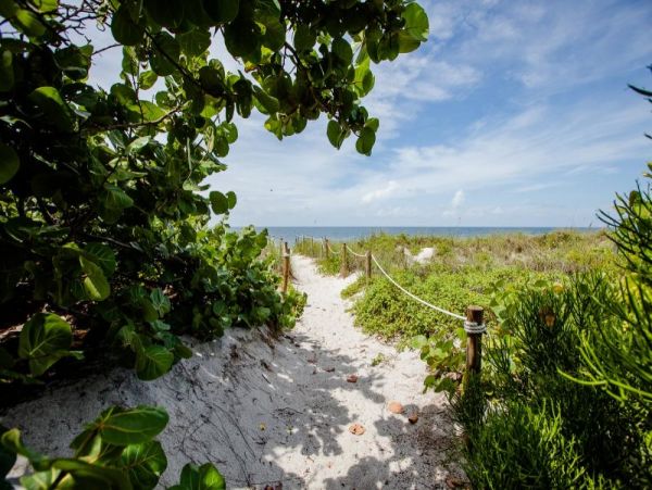 Captiva Island Luxury Retreat Private Pool & Walk to Beach