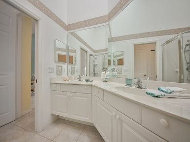 Naples Condo 916430