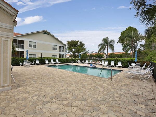 Naples Vacation Condo Sleeps 6 Guests Communal Pool