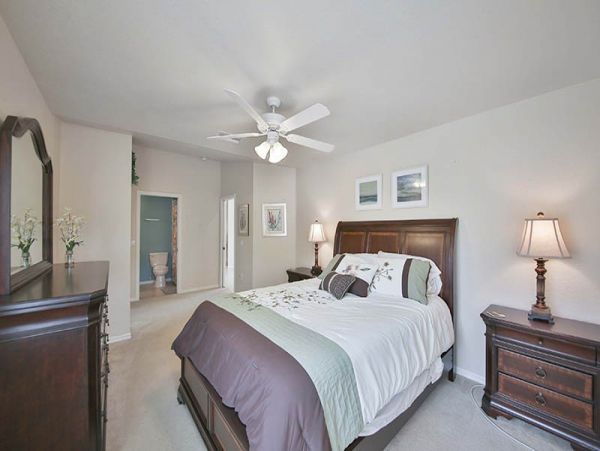 Naples Vacation Condo Sleeps 6 Guests Communal Pool