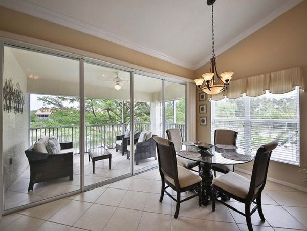 Naples Vacation Condo Sleeps 6 Guests Communal Pool