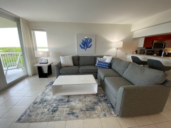 Naples Vacation Condo Two Bedroom Walk to Beach