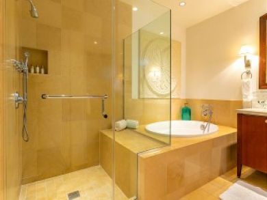 Luxury Two Bedroom in Wailea Penthouse Available Today