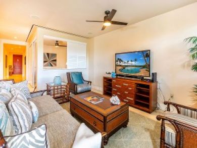 Luxury Two Bedroom in Wailea Penthouse Available Today