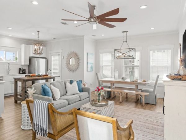 Miramar Beach Luxury Vacation Rental - 6-Bedroom Home Private Pool & Firepit