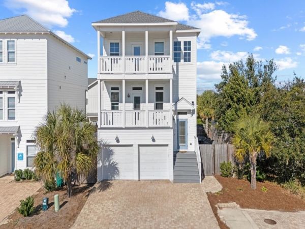 Miramar Beach Luxury Vacation Rental - 6-Bedroom Home Private Pool & Firepit