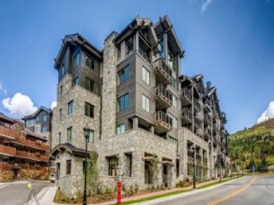Luxury Lionshead Two Bedroom Vacation Condo Mountain Views