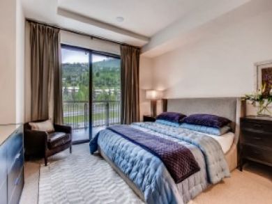 Luxury Lionshead Two Bedroom Vacation Condo Mountain Views