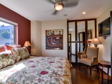 Bay Beach Front Home in Mission Beach,4 Bedrooms Sleeps 10