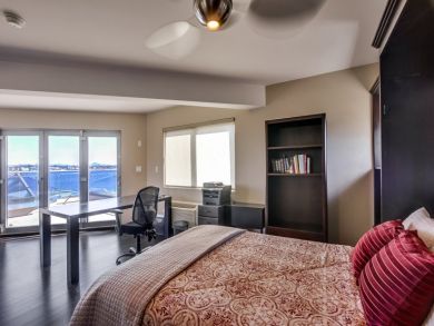Bay Beach Front Home in Mission Beach,4 Bedrooms Sleeps 10