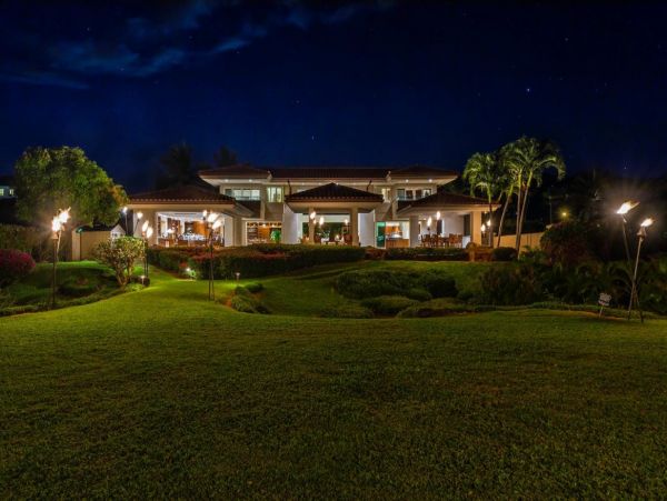 Kaanapali Luxury Beach Front 8 Bedrooms Home