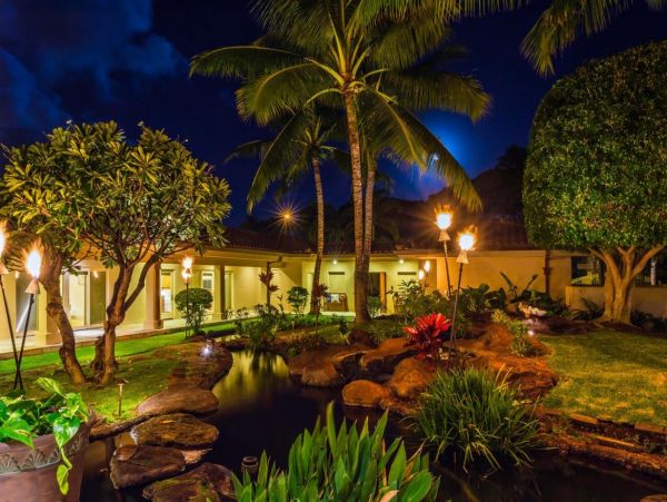Kaanapali Luxury Beach Front 8 Bedrooms Home