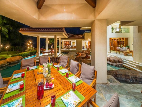 Kaanapali Luxury Beach Front 8 Bedrooms Home