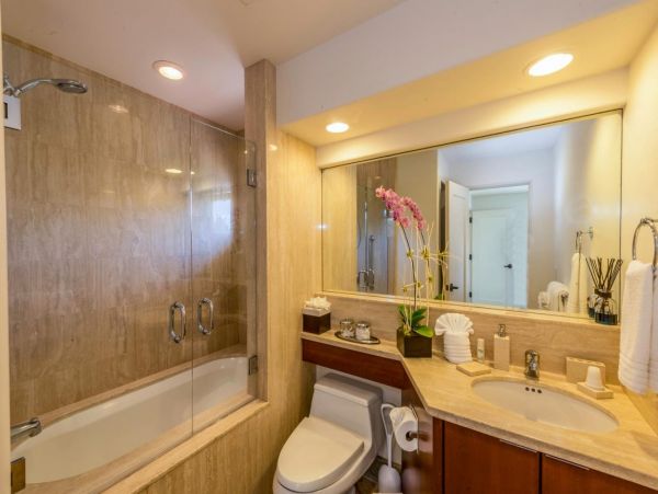 Kaanapali Luxury Beach Front 8 Bedrooms Home
