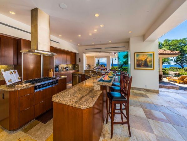 Kaanapali Luxury Beach Front 8 Bedrooms Home