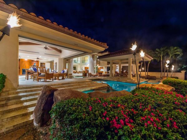 Kaanapali Luxury Beach Front 8 Bedrooms Home
