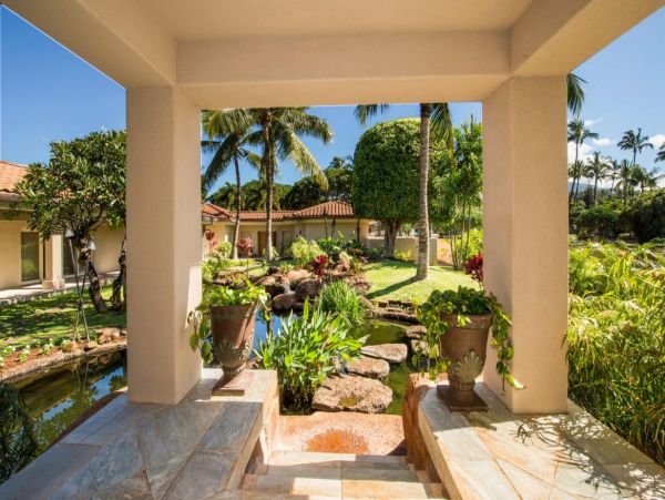 Kaanapali Luxury Beach Front 8 Bedrooms Home