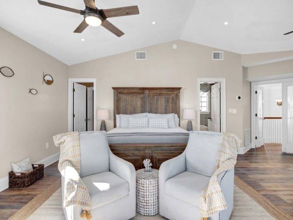 Luxury Oceanfront Six Bedroom Vacation Rental in Isla Morada Sleeps 12