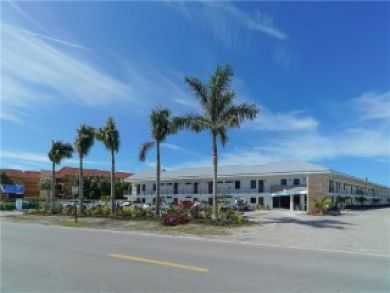 This Anna Maria Rental Sleeps Four Guests Resort Style