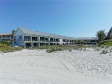 This Anna Maria Rental Sleeps Four Guests Resort Style