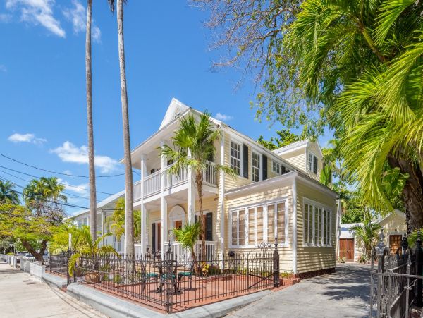 Key West Vacation Home Sleeps Fourteen Guests Private Pool