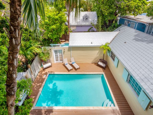 Key West Vacation Home Sleeps Fourteen Guests Private Pool