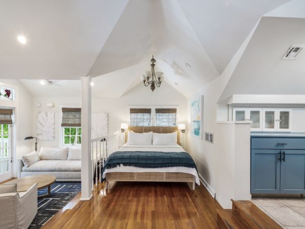 Key West Vacation Home Sleeps Fourteen Guests Private Pool