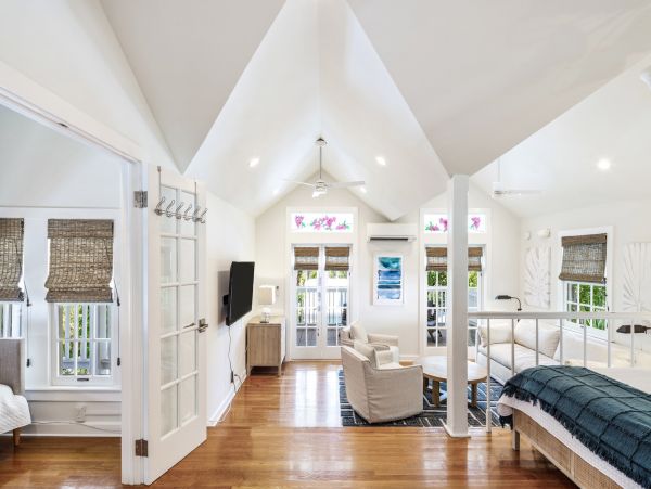 Key West Vacation Home Sleeps Fourteen Guests Private Pool
