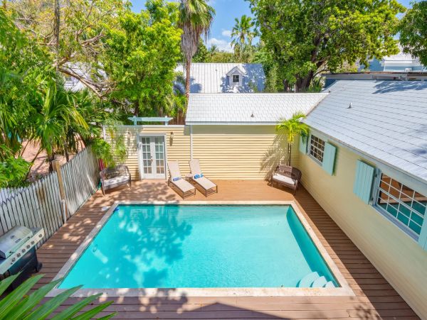 Key West Vacation Home Sleeps Fourteen Guests Private Pool