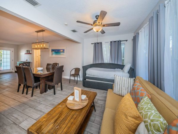 Clearwater Private Rental Homes Sleeps 26 Walk To Beach