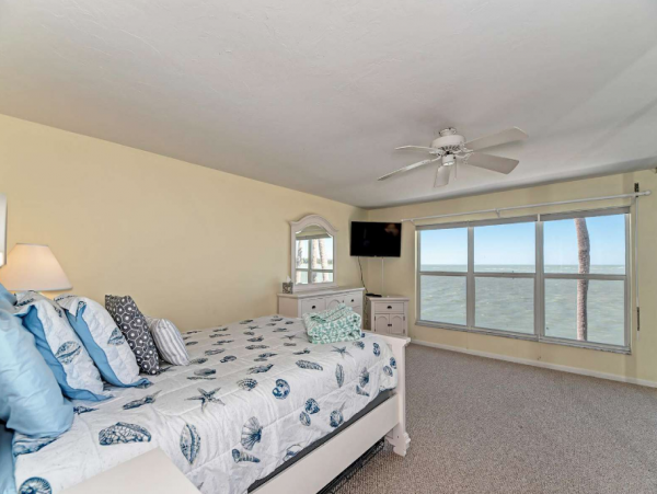 Siesta Key Beachfront Townhome Gulf Views Sleeps 4 Guests