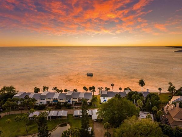 Siesta Key Beachfront Townhome Gulf Views Sleeps 4 Guests