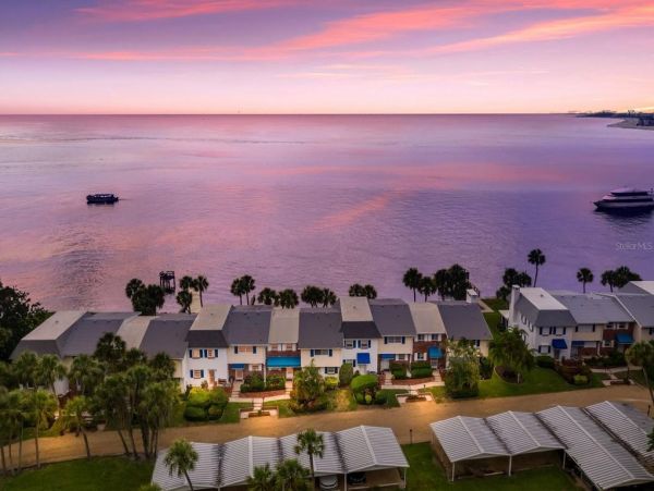 Siesta Key Beachfront Townhome Gulf Views Sleeps 4 Guests