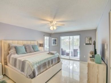 Three Bedroom Vacation Villa in Sarasota Private Pool