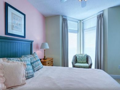 Great Value Destin Vacation Condo Beachfront Sleeps 6