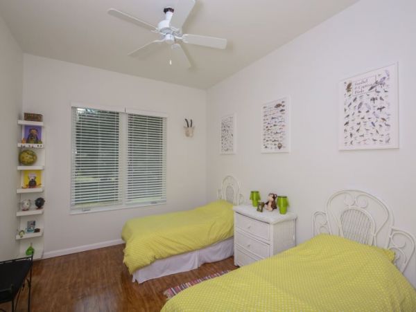 Englewood 4 Bedroom Vacation Pool Home