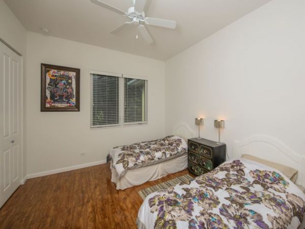 Englewood 4 Bedroom Vacation Pool Home