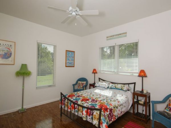 Englewood 4 Bedroom Vacation Pool Home