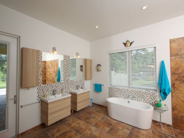 Englewood 4 Bedroom Vacation Pool Home